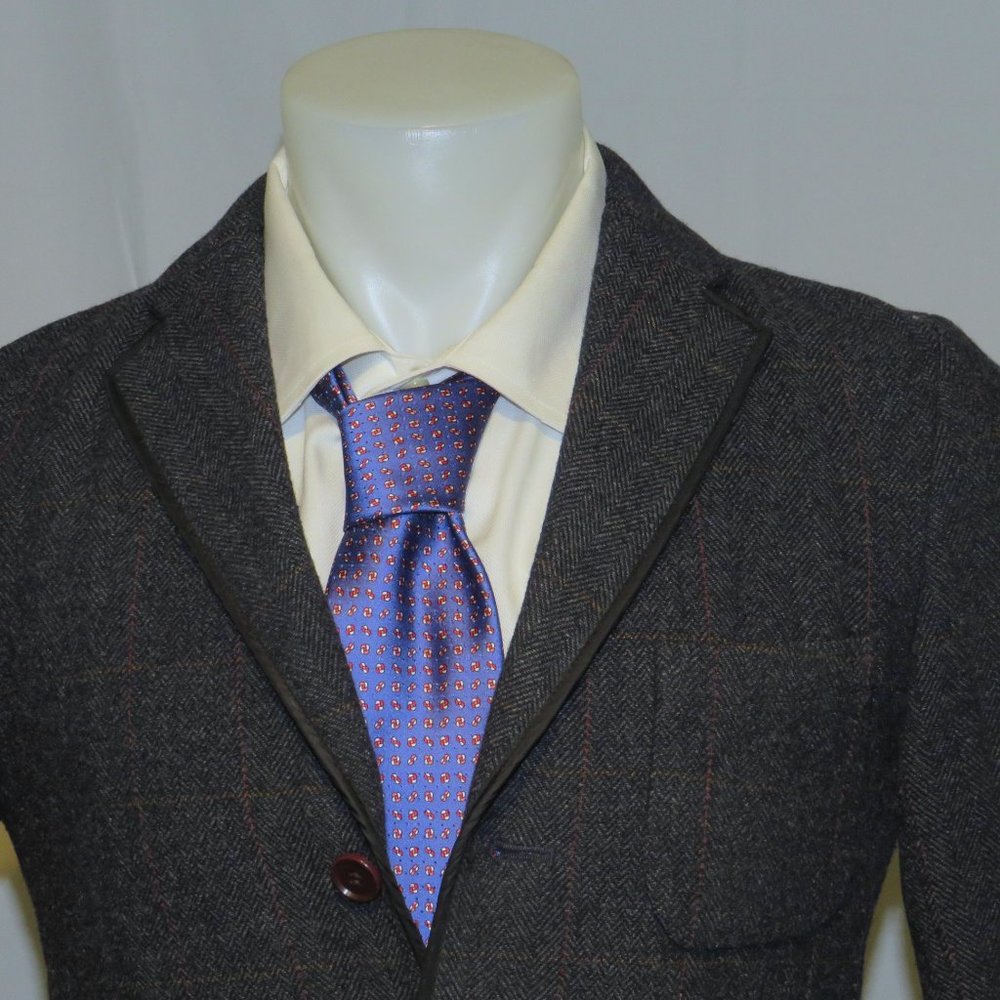 Undecorated Man Gray Herringbone Plaid Tweed Three Button Sport Coat Size 3 - Picture 3 of 14